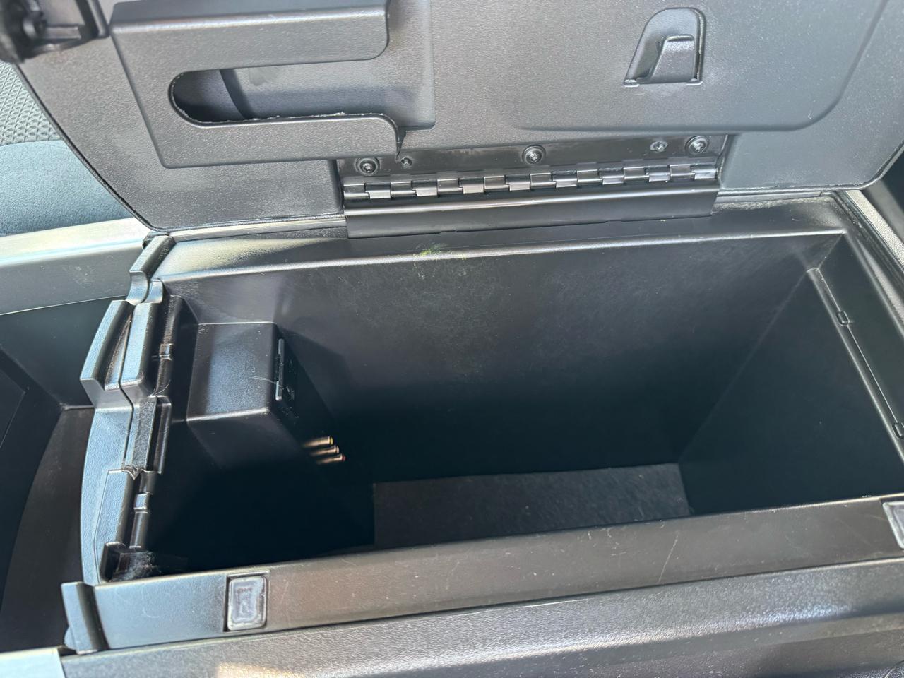 Nissan Armada 4WD 4dr SV 2014