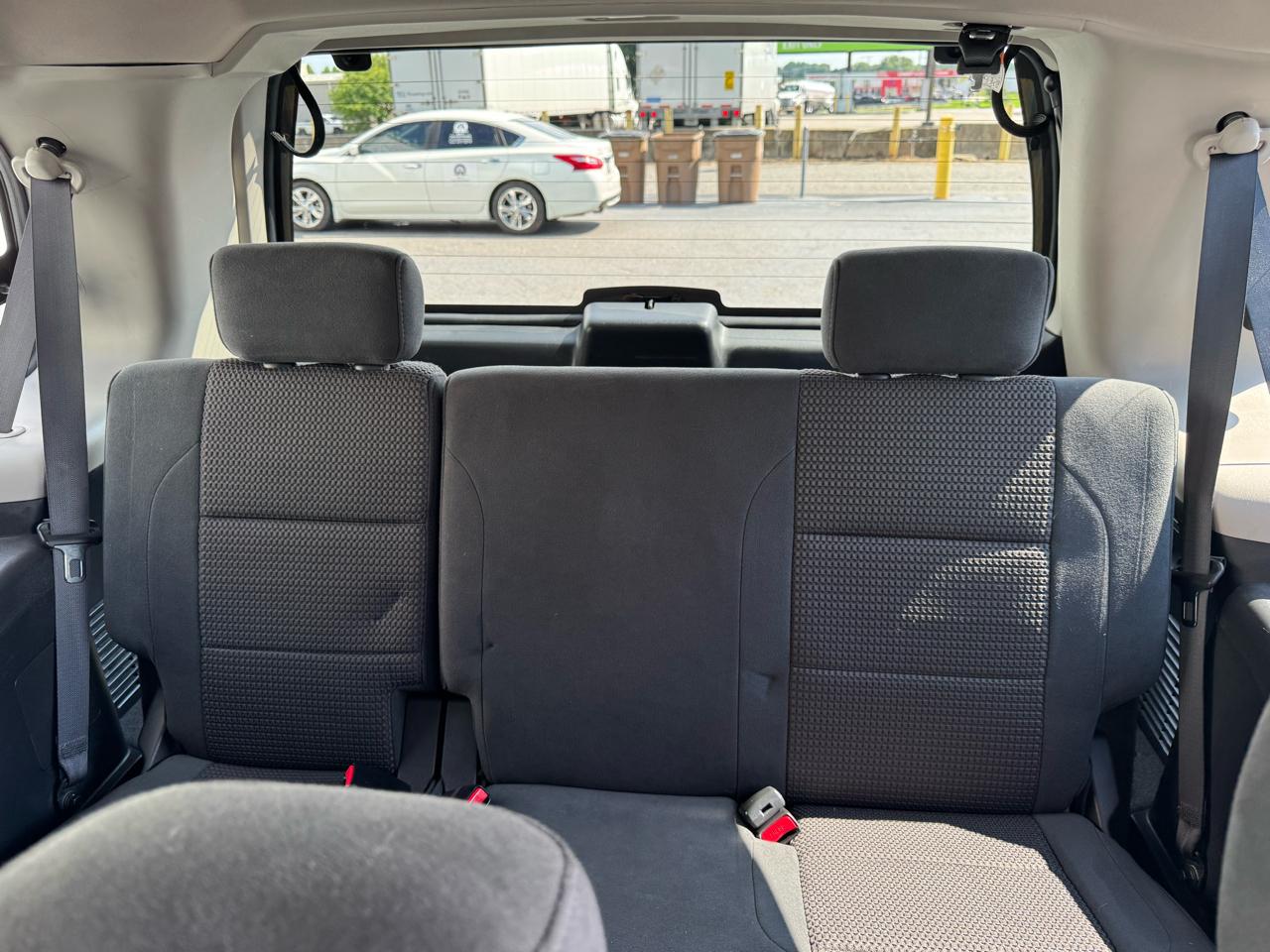 Nissan Armada 4WD 4dr SV 2014