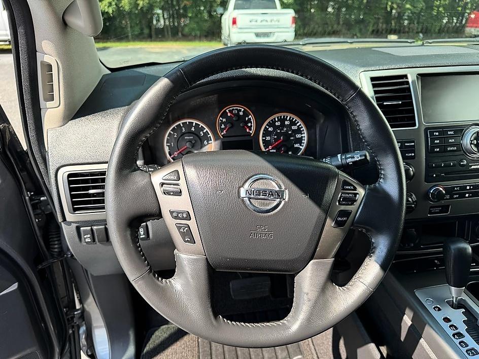 Nissan Armada 4WD 4dr SV 2014