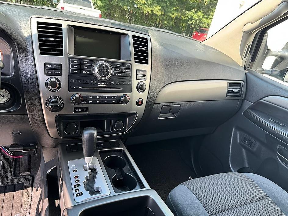 Nissan Armada 4WD 4dr SV 2014