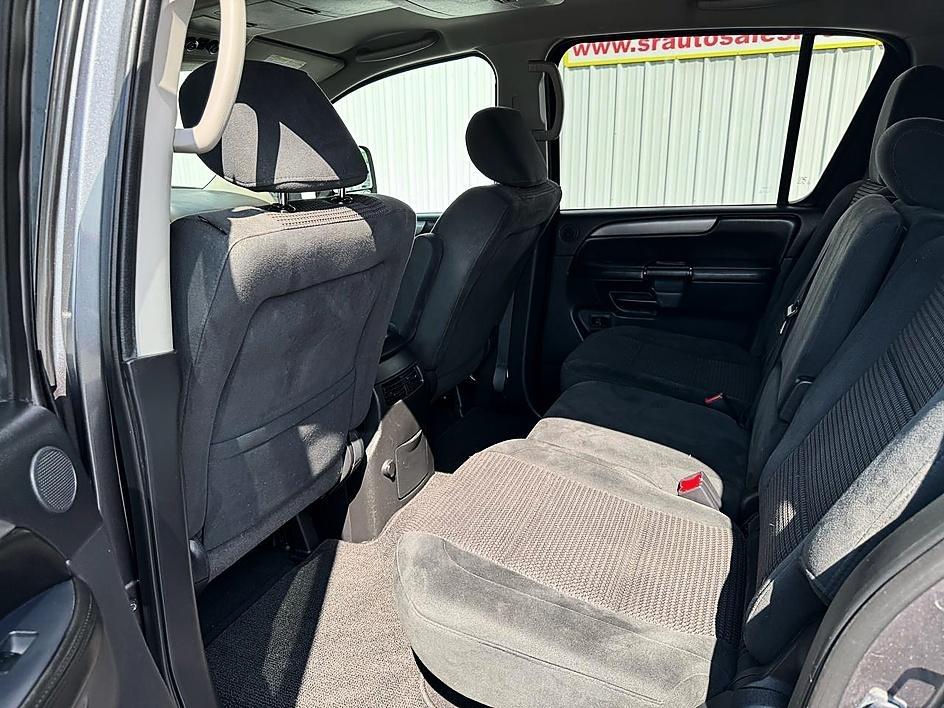 Nissan Armada 4WD 4dr SV 2014