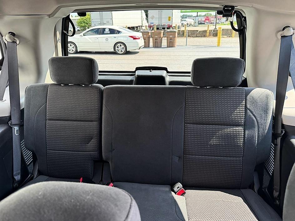 Nissan Armada 4WD 4dr SV 2014