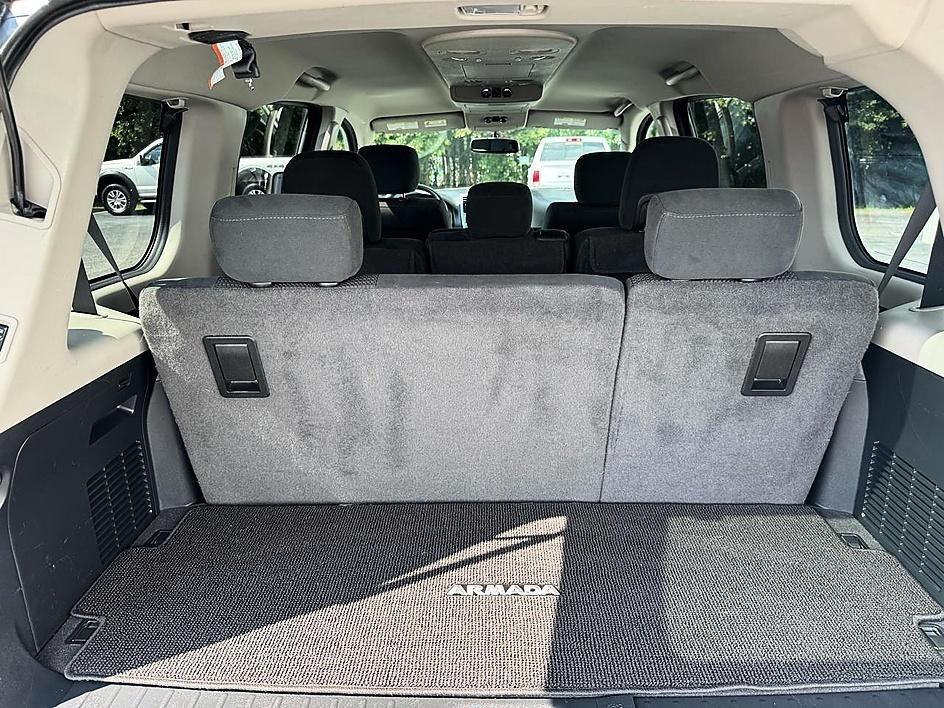 Nissan Armada 4WD 4dr SV 2014