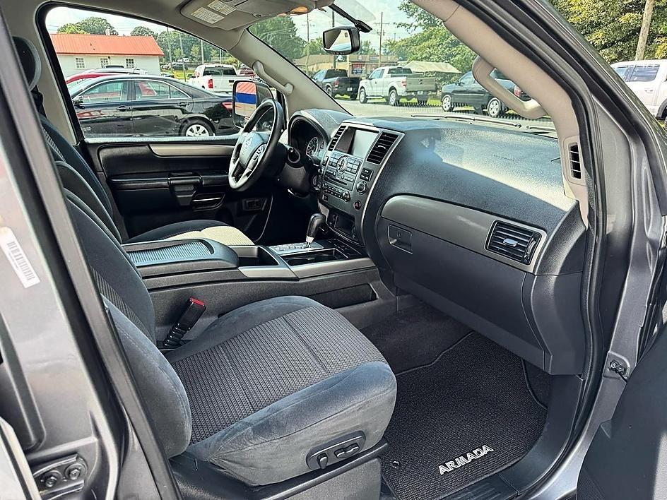 Nissan Armada 4WD 4dr SV 2014
