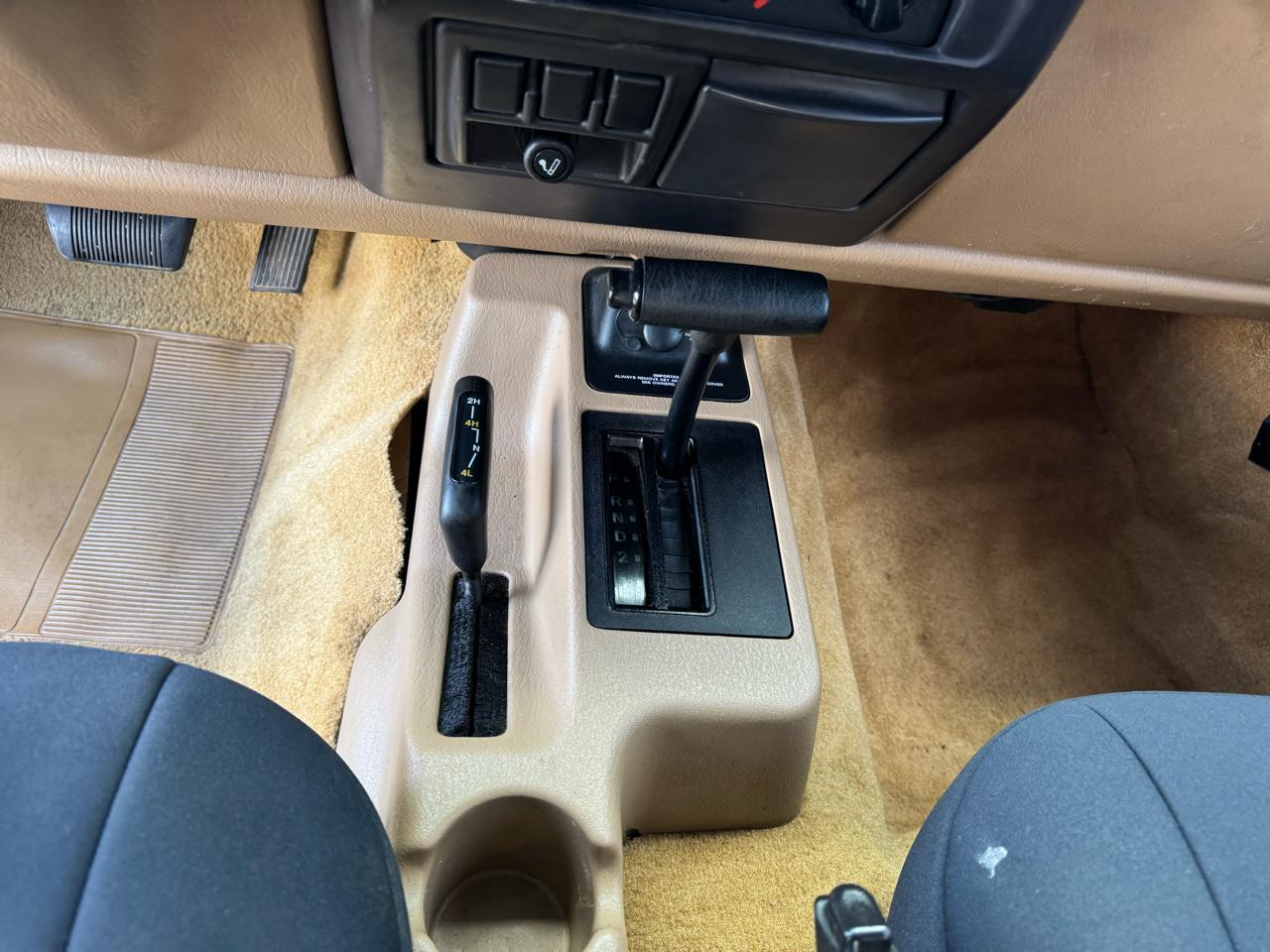 Jeep Wrangler 2dr Sport 2000