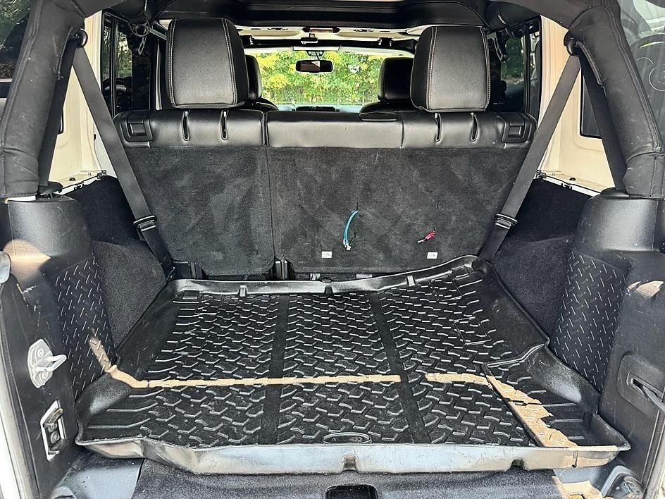 Jeep Wrangler Unlimited 4WD 4dr Rubicon 2015