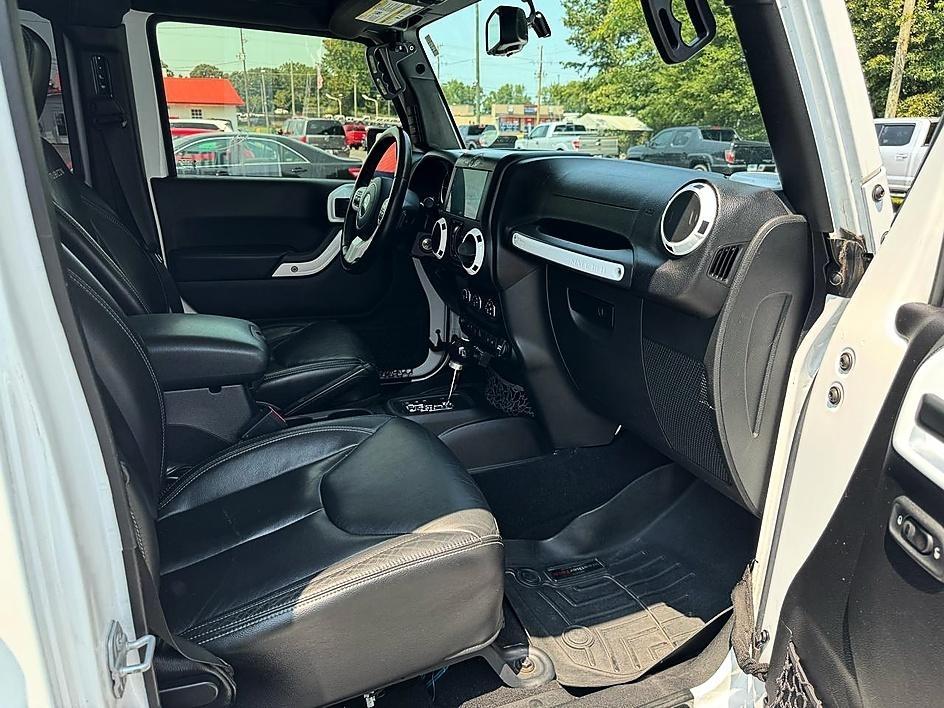 Jeep Wrangler Unlimited 4WD 4dr Rubicon 2015