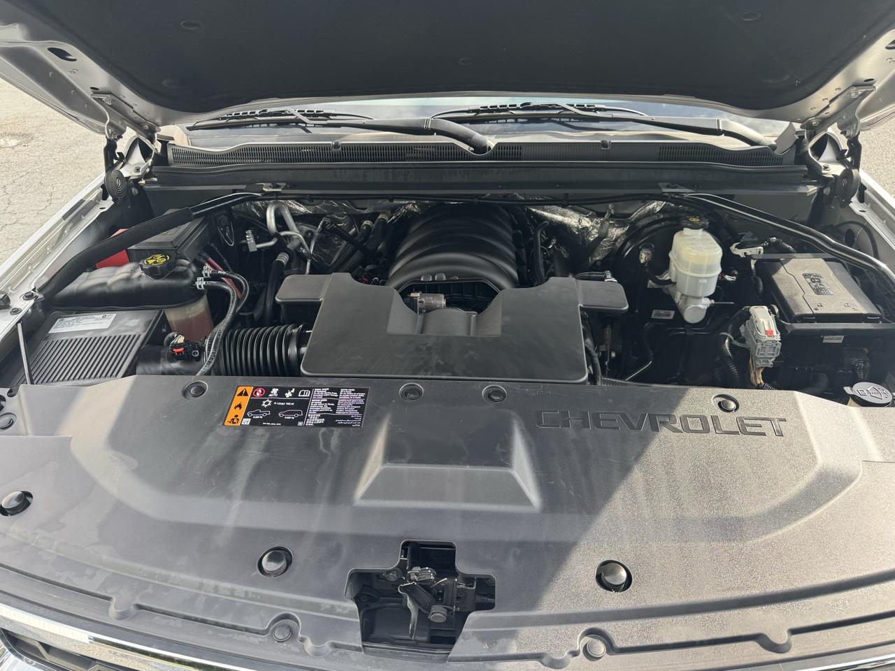 Chevrolet Suburban 4WD 4dr 1500 LT 2018