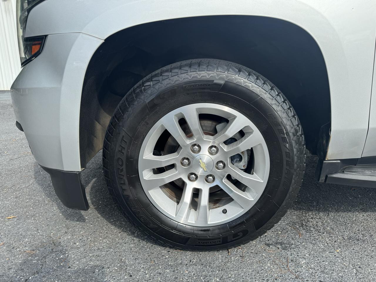 Chevrolet Suburban 4WD 4dr 1500 LT 2018