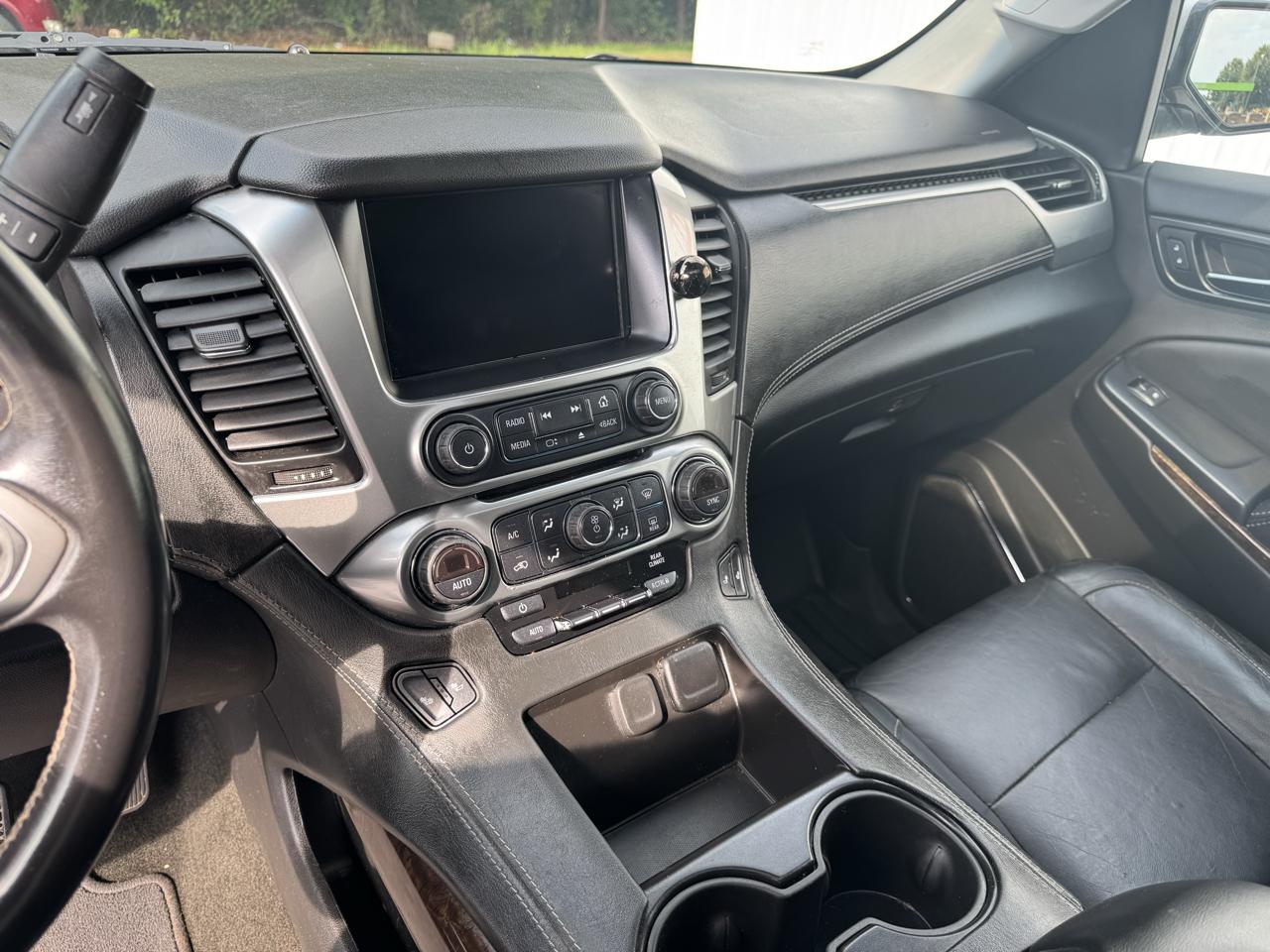 Chevrolet Suburban 4WD 4dr 1500 LT 2018