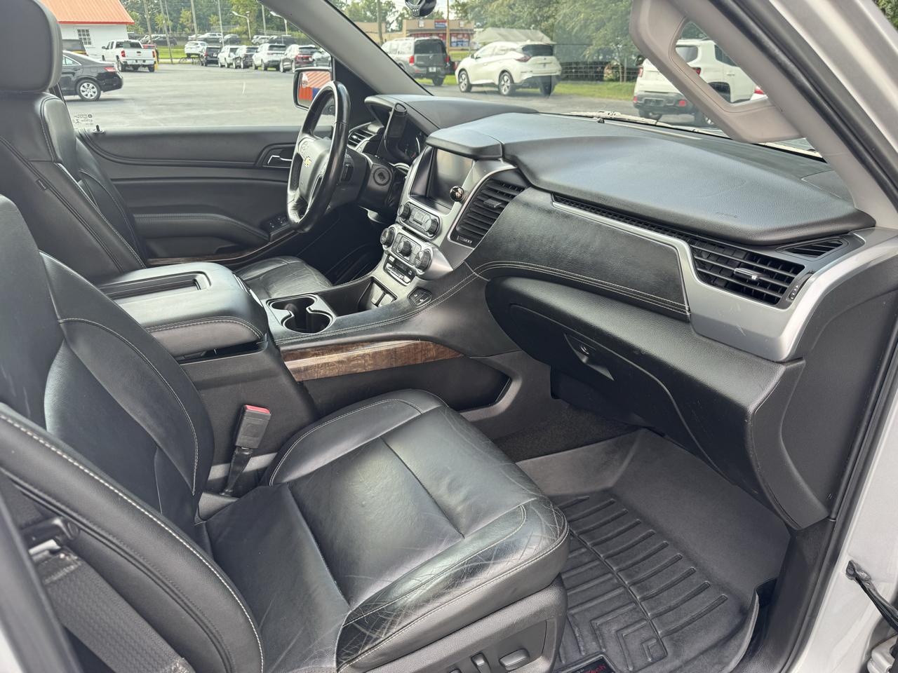 Chevrolet Suburban 4WD 4dr 1500 LT 2018