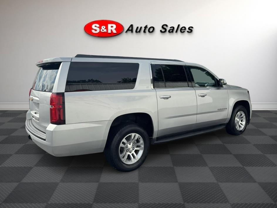 Chevrolet Suburban 4WD 4dr 1500 LT 2018