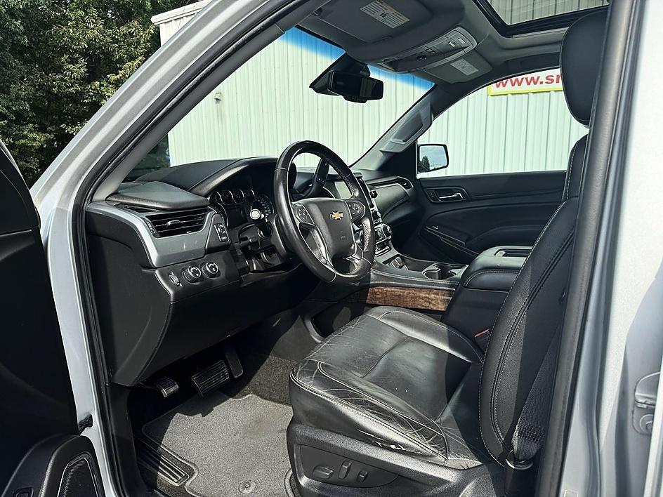 Chevrolet Suburban 4WD 4dr 1500 LT 2018