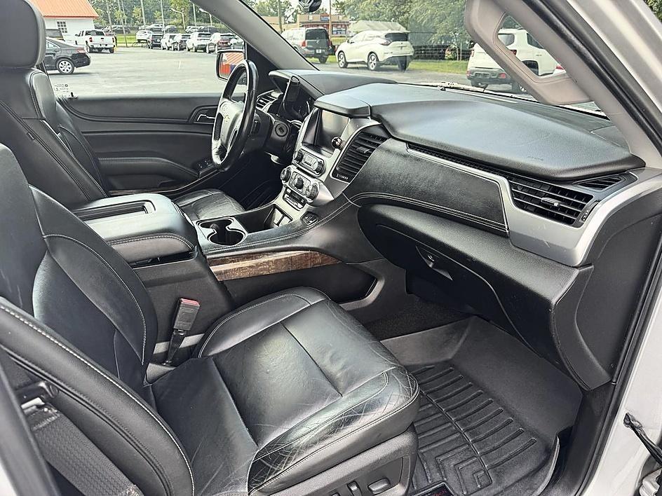 Chevrolet Suburban 4WD 4dr 1500 LT 2018