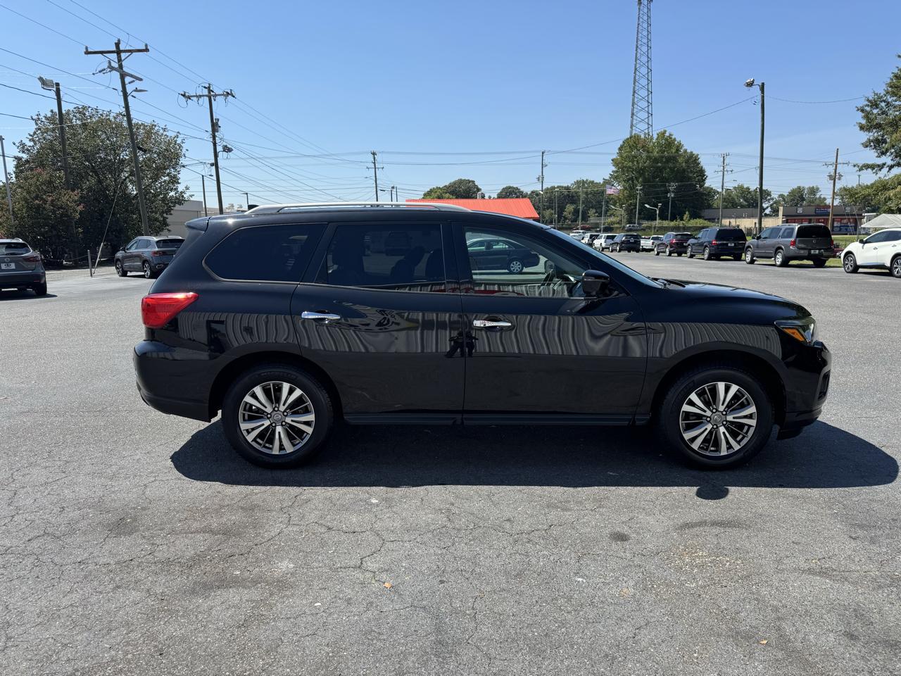 Nissan Pathfinder 4x4 SL 2019