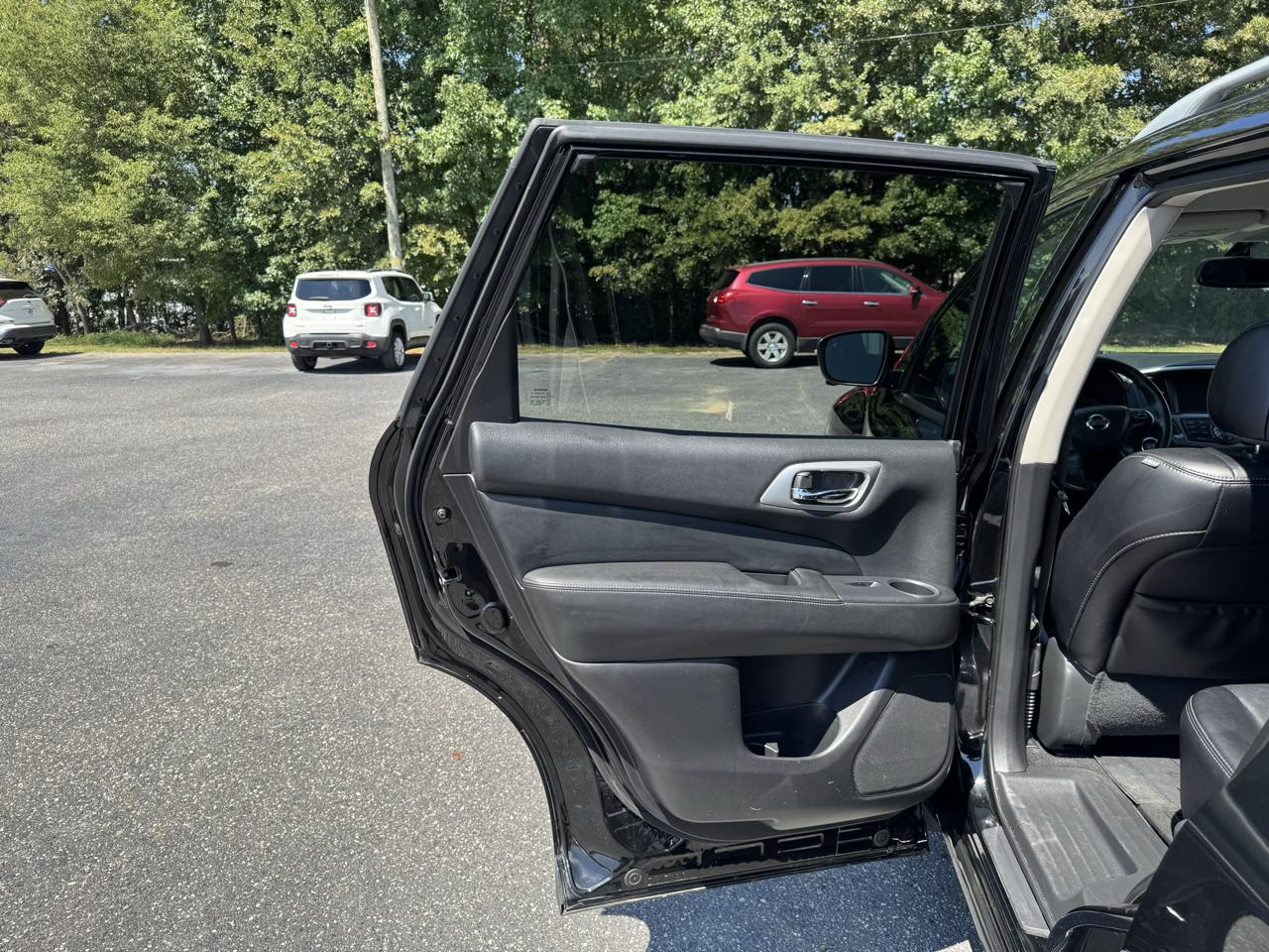 Nissan Pathfinder 4x4 SL 2019