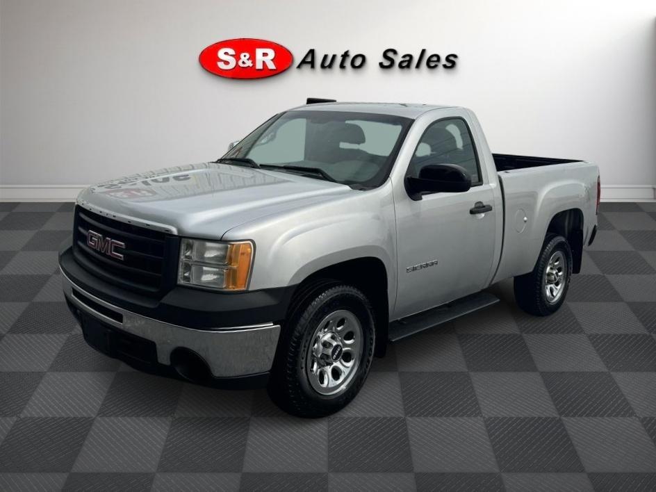 GMC Sierra 1500 2WD Reg Cab 119.0" Work Truck 2013