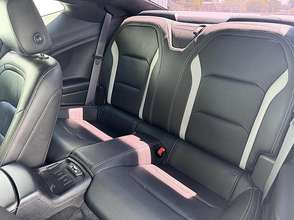 Chevrolet Camaro 2dr Cpe 2LT 2016