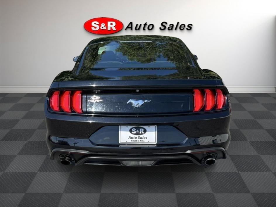 Ford Mustang EcoBoost Fastback 2018