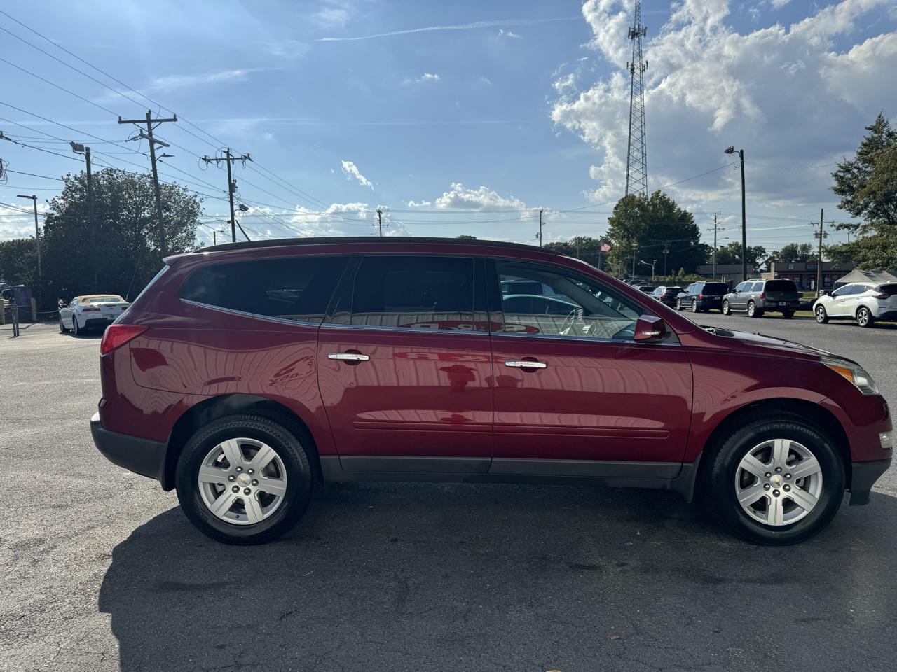 Chevrolet Traverse FWD 4dr LT w/1LT 2011