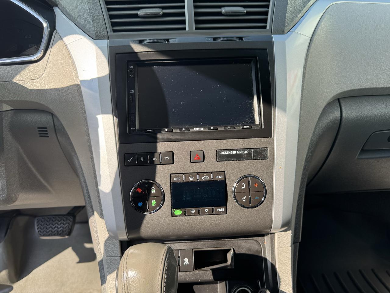 Chevrolet Traverse FWD 4dr LT w/1LT 2011