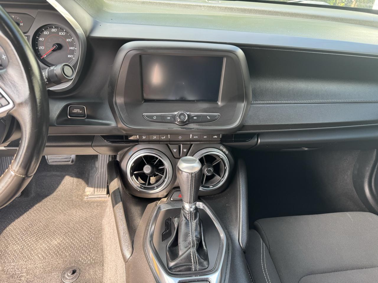 Chevrolet Camaro 2dr Cpe 1LT 2018