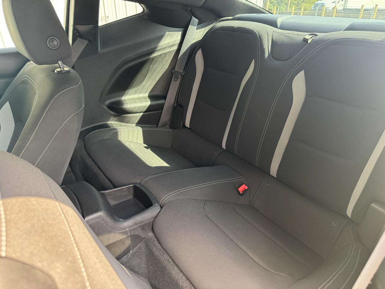 Chevrolet Camaro 2dr Cpe 1LT 2018