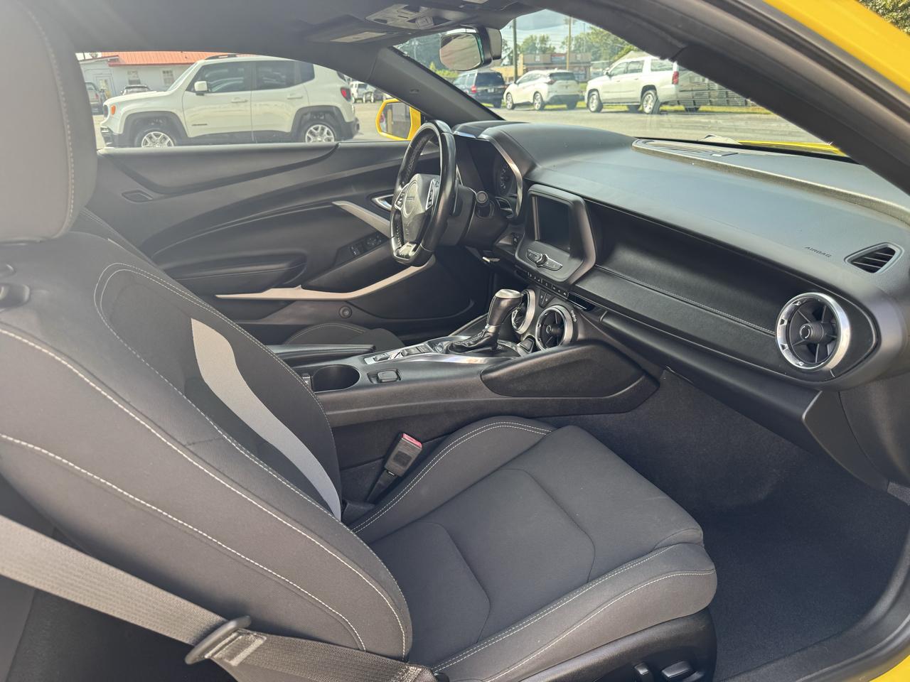 Chevrolet Camaro 2dr Cpe 1LT 2018