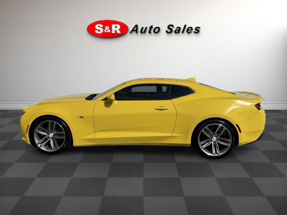 2018 Chevrolet Camaro 2dr Cpe 1LT