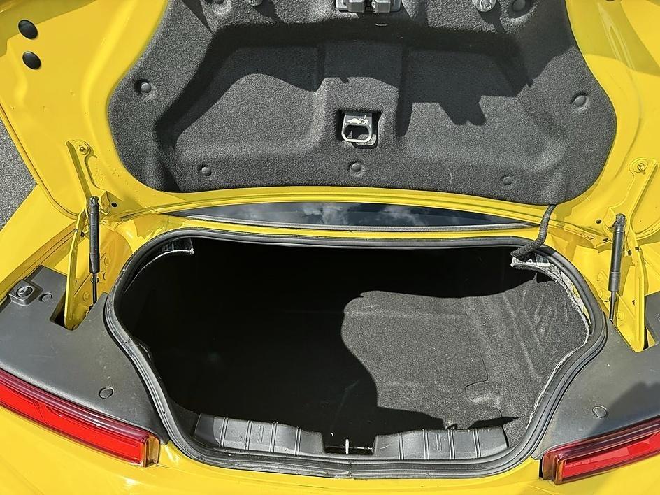 Chevrolet Camaro 2dr Cpe 1LT 2018