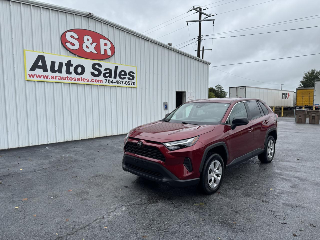 Toyota RAV4 LE FWD (Natl) 2023
