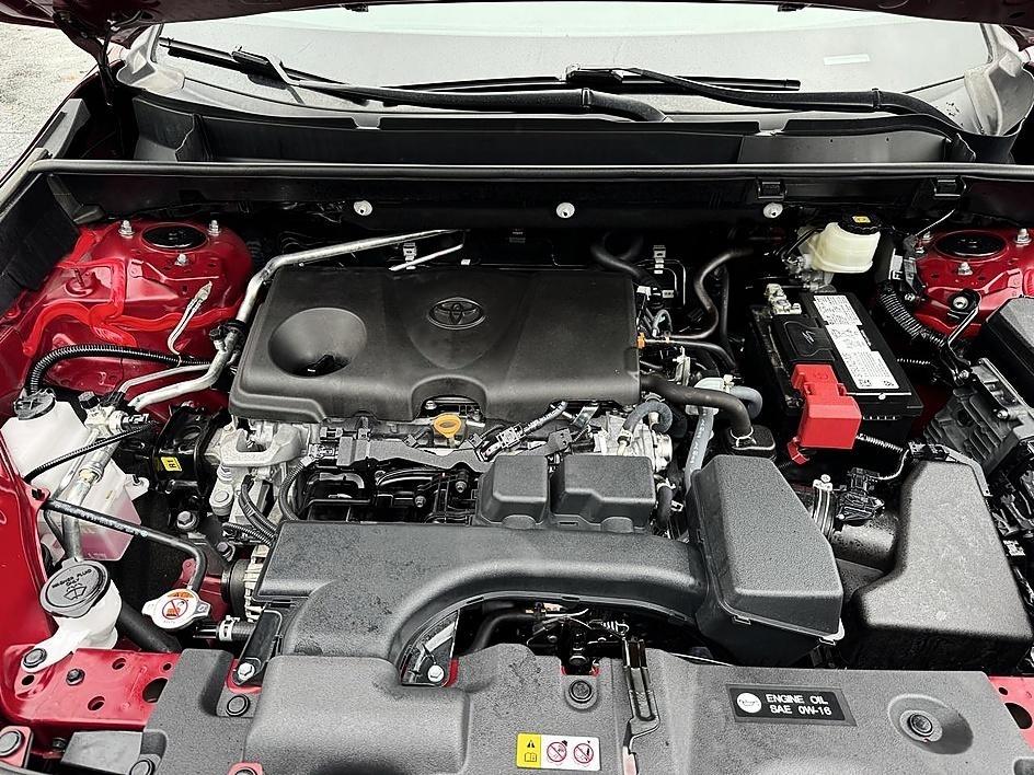 Toyota RAV4 LE FWD (Natl) 2023