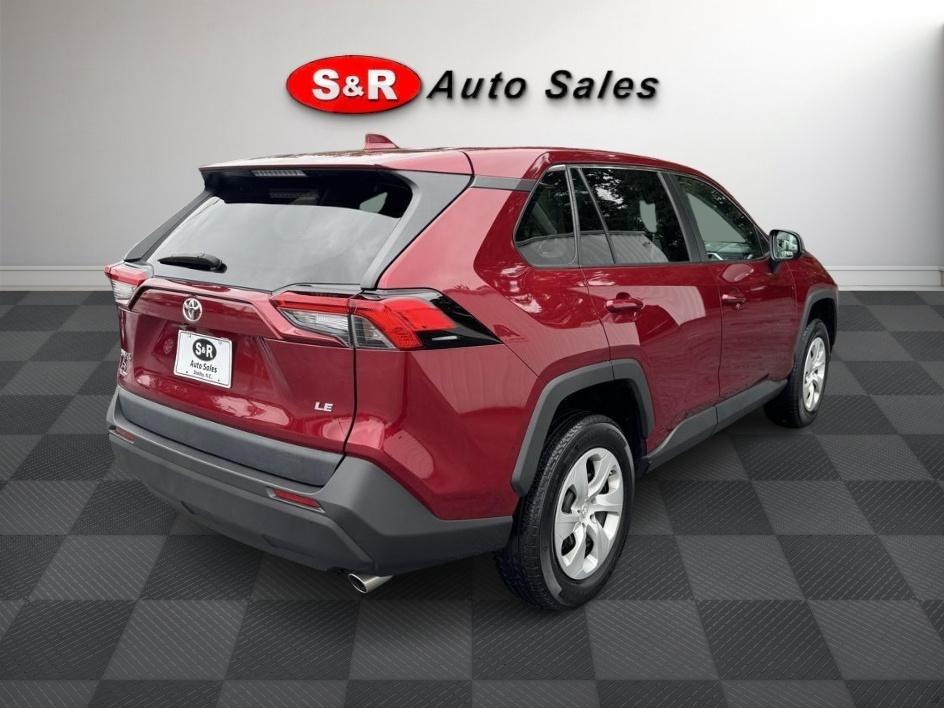 Toyota RAV4 LE FWD (Natl) 2023