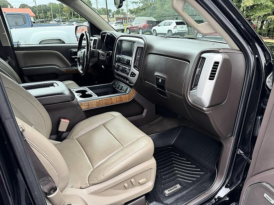 GMC Sierra 1500 4WD Crew Cab 153.0" SLT 2018