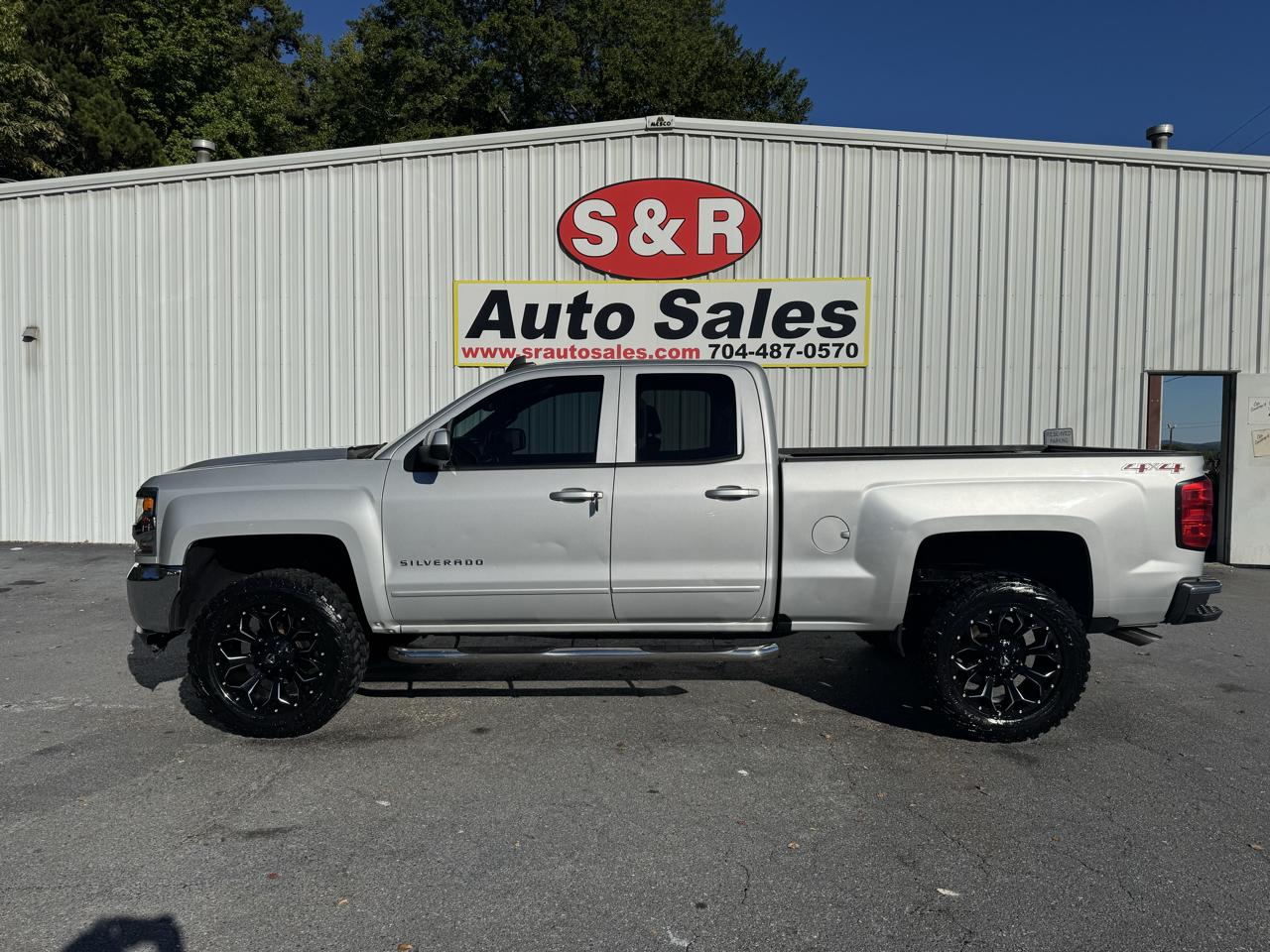 2017 Chevrolet Silverado 1500 4WD Double Cab 143.5" LT w/1LT