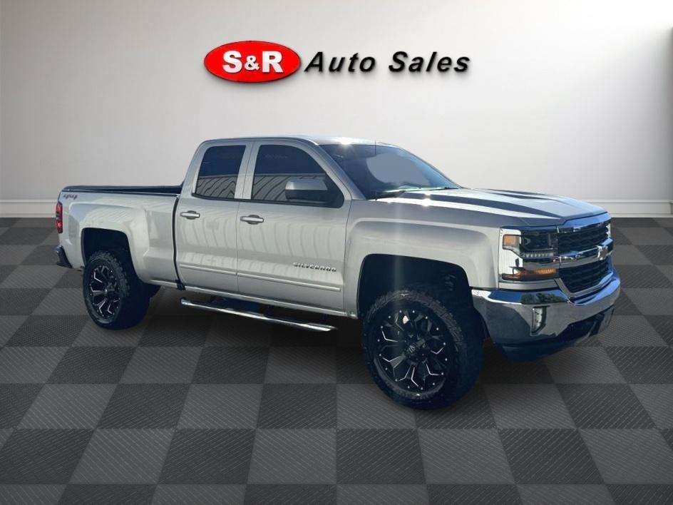 Chevrolet Silverado 1500 4WD Double Cab 143.5" LT w/1LT 2017