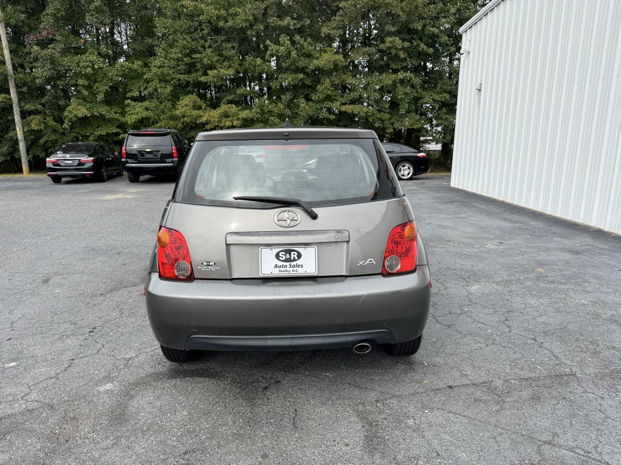 Scion xA 4dr Sdn Manual (Natl) 2005