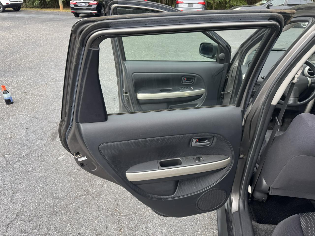 Scion xA 4dr Sdn Manual (Natl) 2005