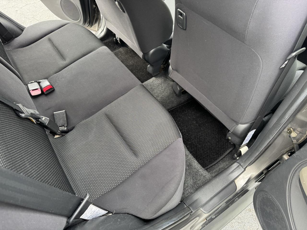 Scion xA 4dr Sdn Manual (Natl) 2005