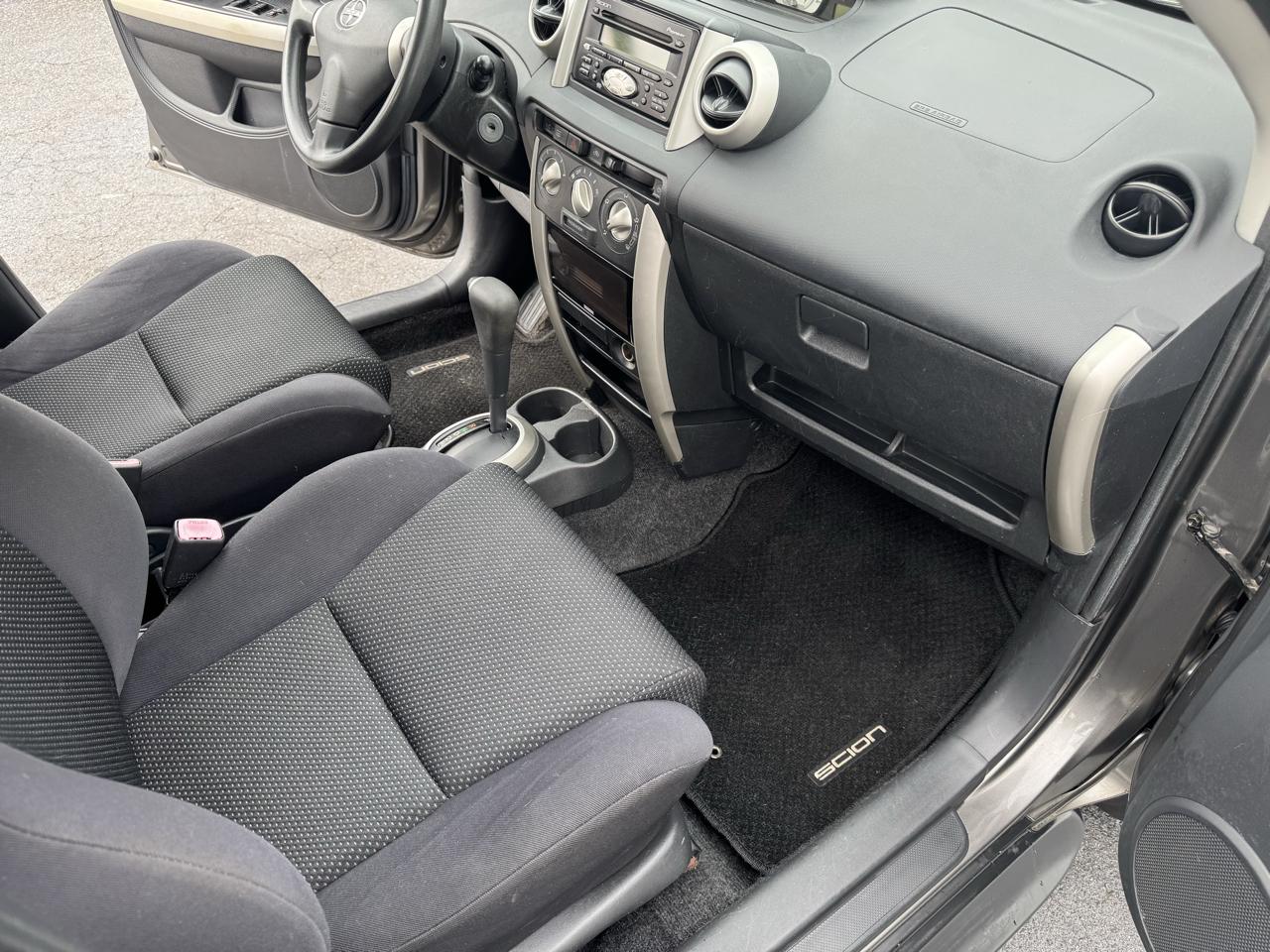 Scion xA 4dr Sdn Manual (Natl) 2005