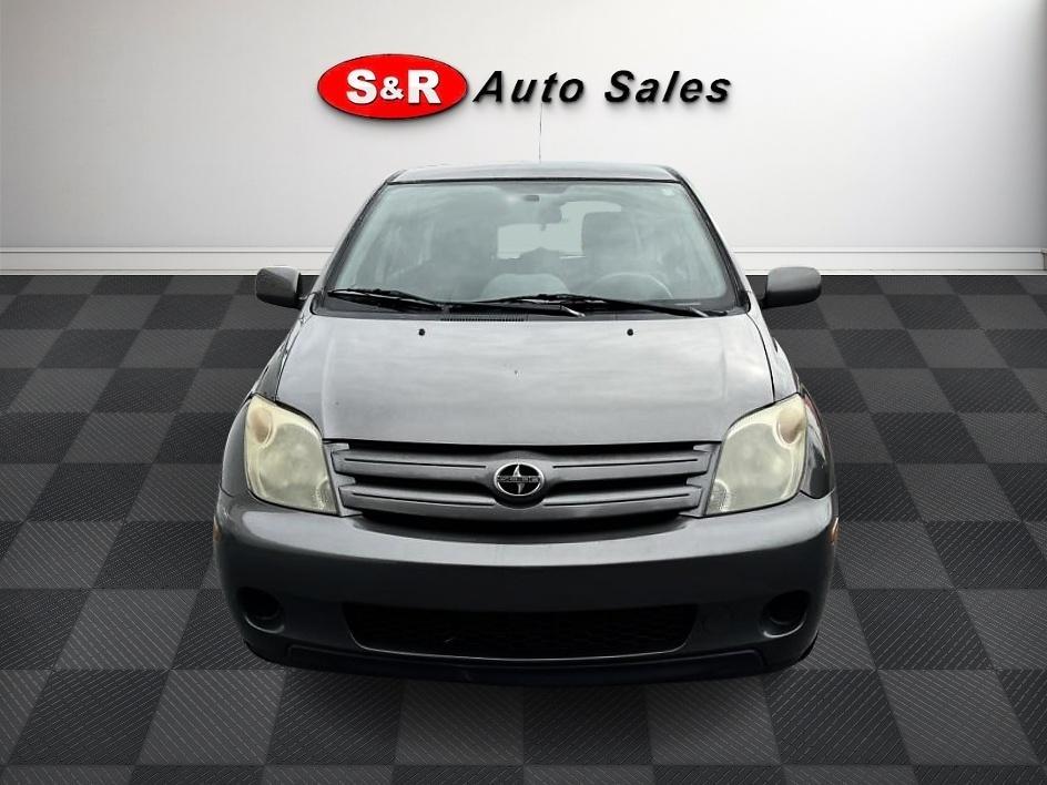 Scion xA 4dr Sdn Manual (Natl) 2005
