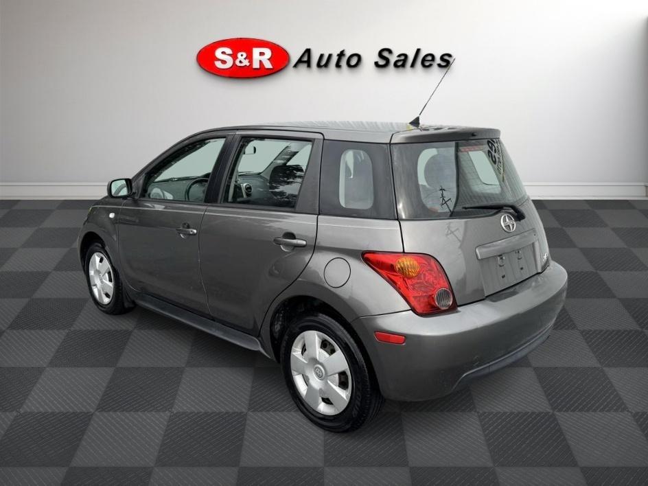 Scion xA 4dr Sdn Manual (Natl) 2005