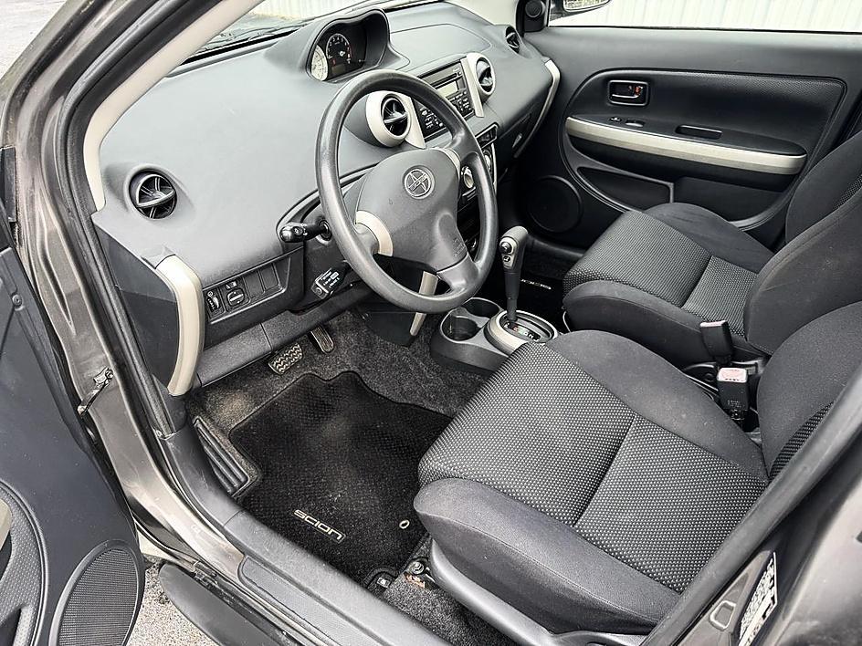 Scion xA 4dr Sdn Manual (Natl) 2005