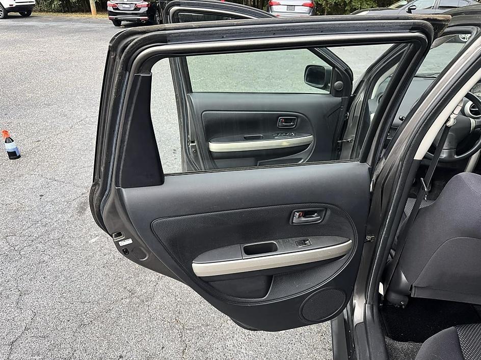 Scion xA 4dr Sdn Manual (Natl) 2005