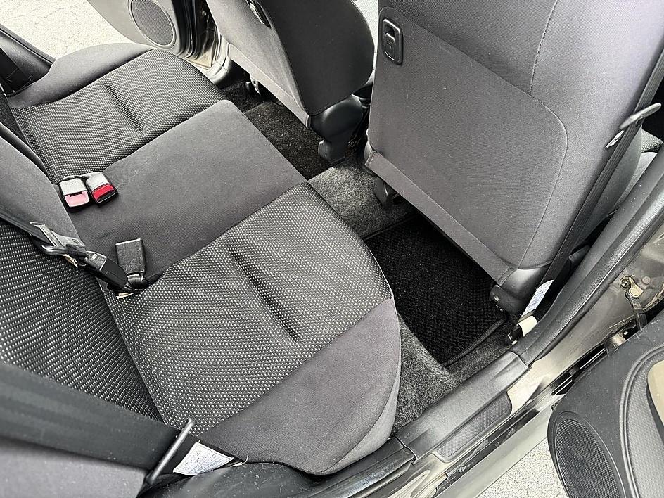 Scion xA 4dr Sdn Manual (Natl) 2005