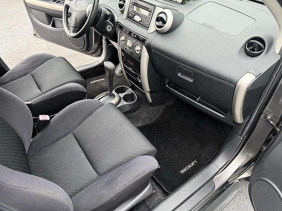 Scion xA 4dr Sdn Manual (Natl) 2005