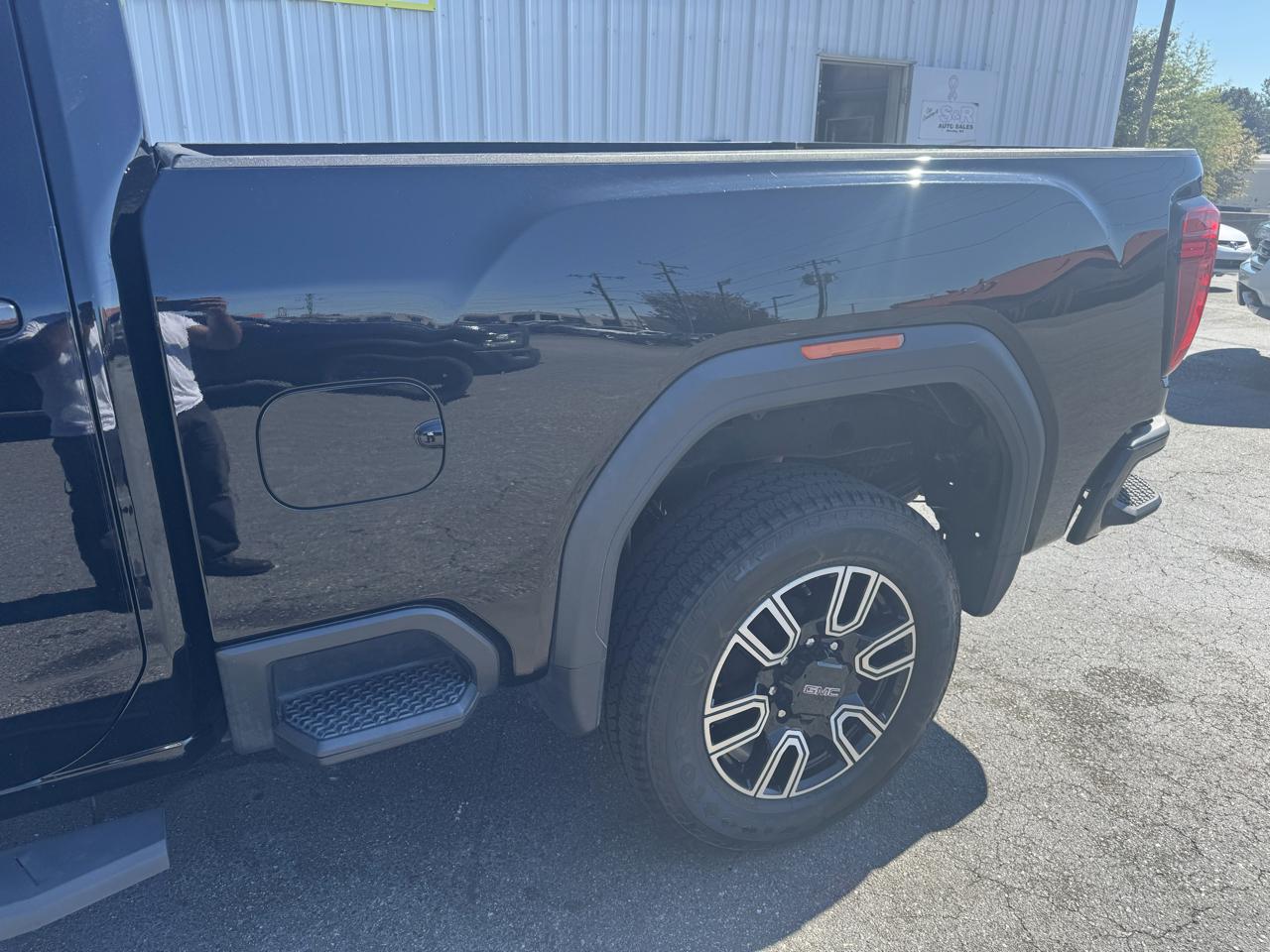 GMC Sierra 2500HD 4WD Crew Cab 159" AT4 2022