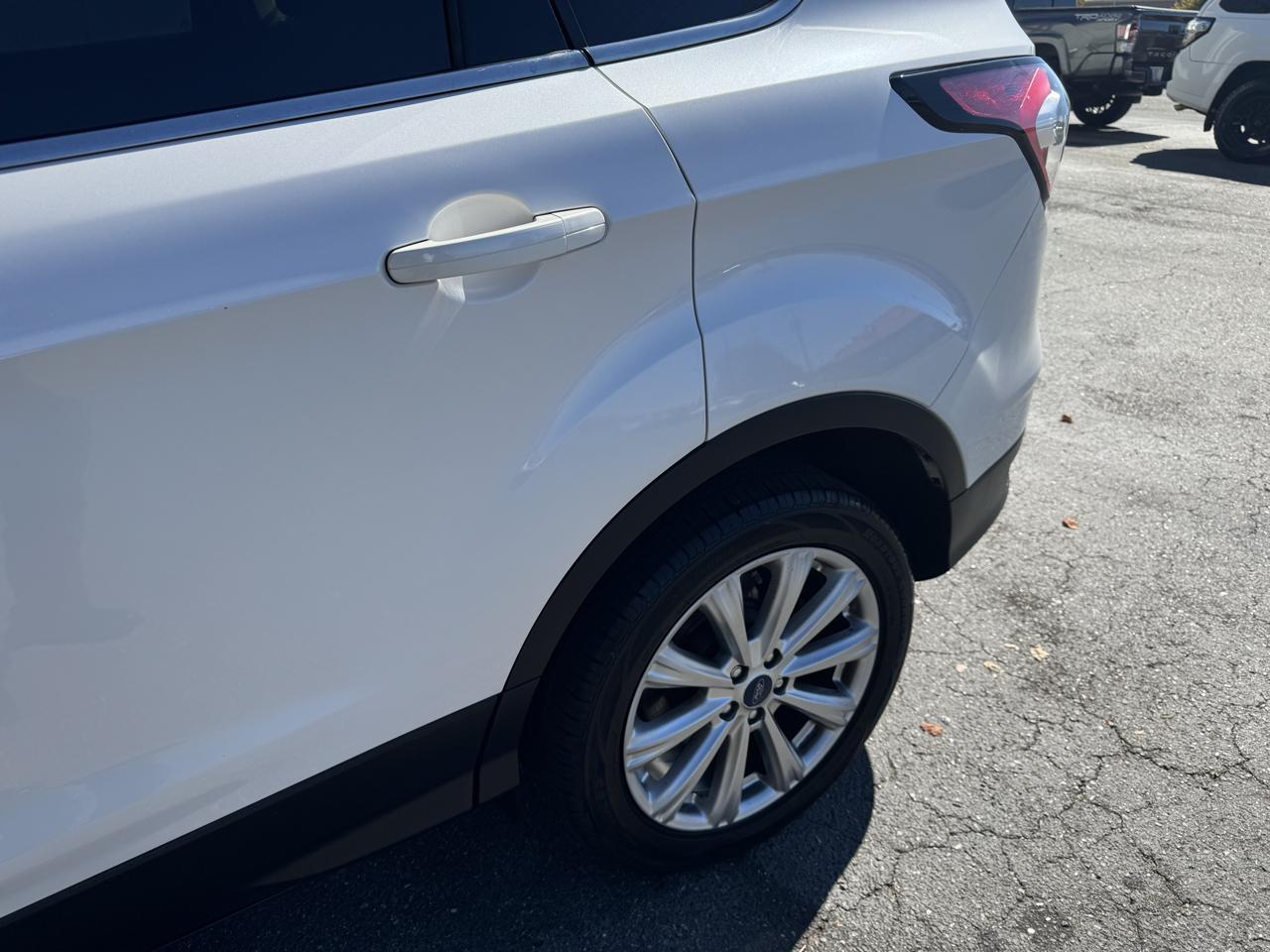 Ford Escape Titanium 4WD 2017