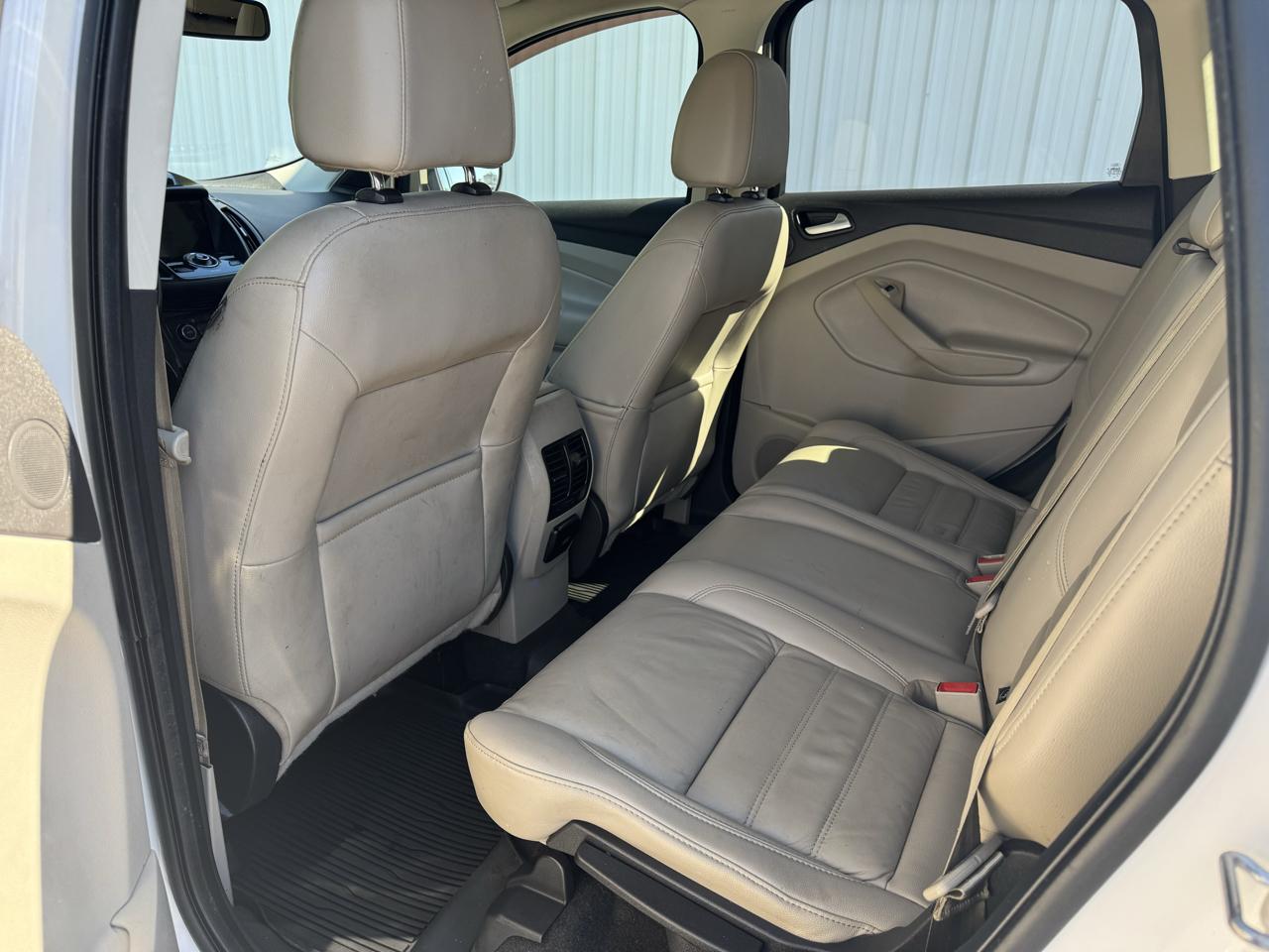 Ford Escape Titanium 4WD 2017