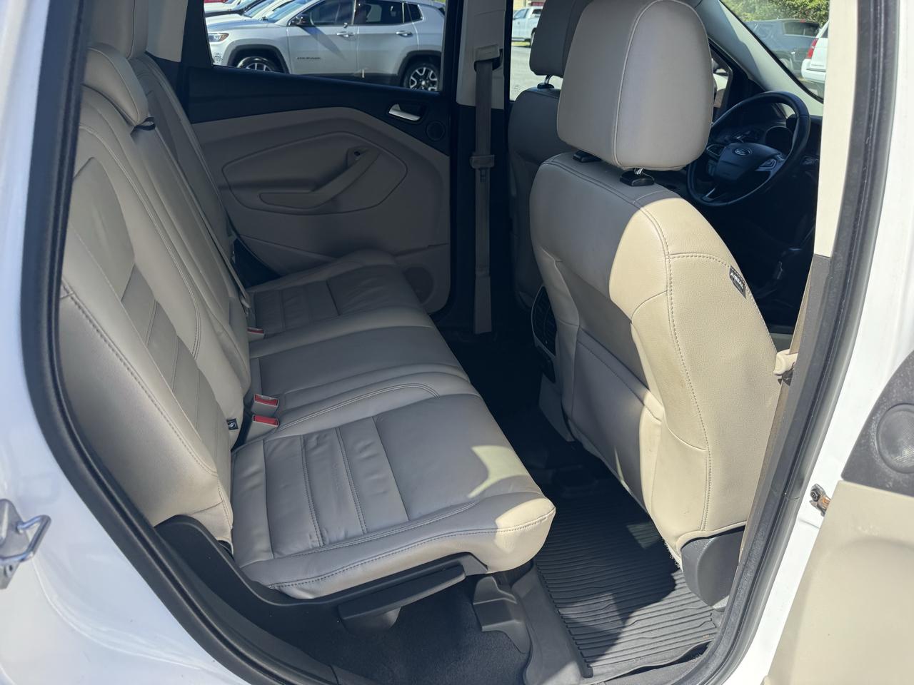 Ford Escape Titanium 4WD 2017